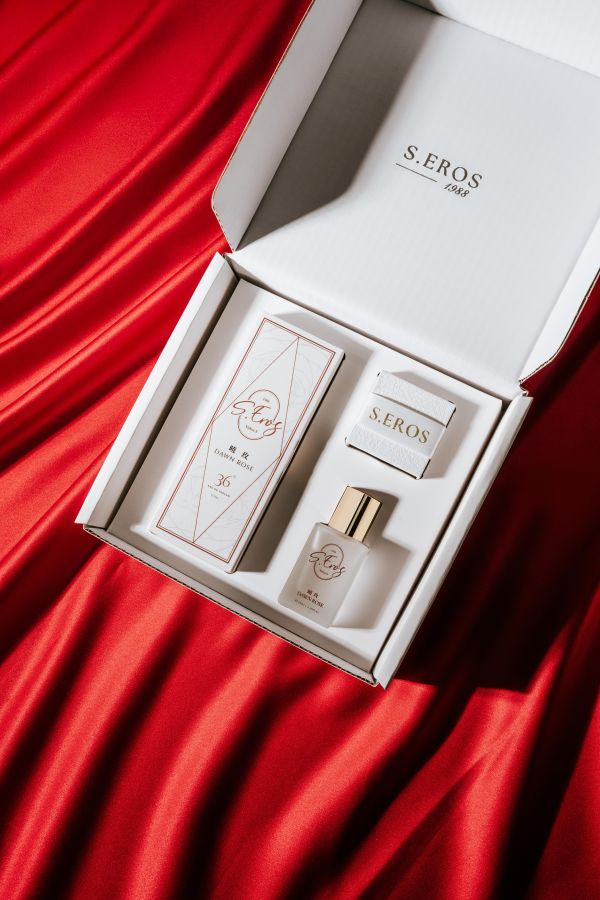 曉玫・奢夢瞬間｜2025 聖誕限定禮盒｜限量 50 盒 曉玫聖誕禮盒, 奢夢瞬間, S.EROS 限量, 2025 聖誕禮盒, 香水禮盒, 曉玫 Dawn Rose, 30ml 香水, 聖誕交換禮物, 精品香氛