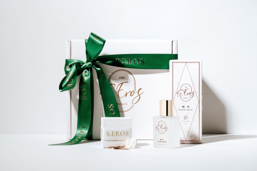 曉玫・奢夢瞬間｜2025 聖誕限定禮盒｜限量 50 盒 曉玫聖誕禮盒, 奢夢瞬間, S.EROS 限量, 2025 聖誕禮盒, 香水禮盒, 曉玫 Dawn Rose, 30ml 香水, 聖誕交換禮物, 精品香氛