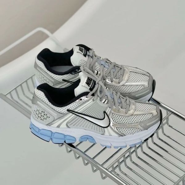 【預購】Nike Zoom Vomero 5 Metallic Silver Blue Tint 金屬銀藍 寶寶藍 復古老爹鞋 運動休閒鞋 