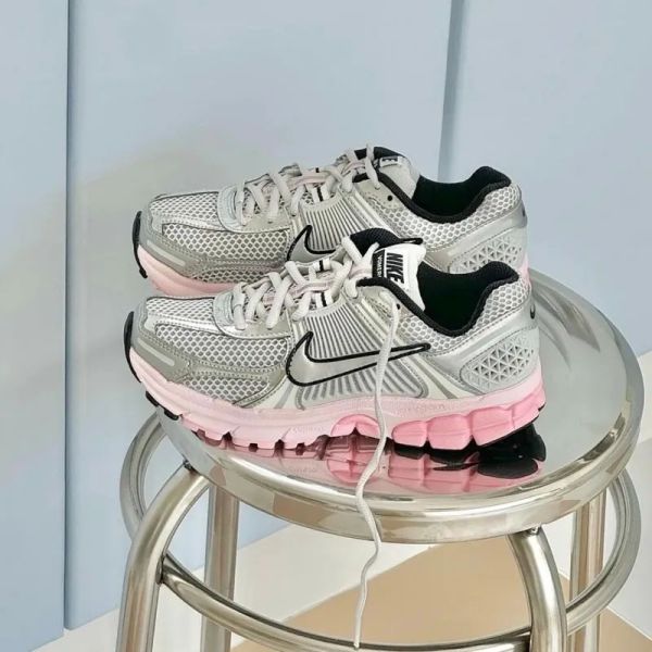 【預購】Nike Zoom Vomero 5 Pink Foam 金屬銀粉 灰銀黑粉 柔粉 復古老爹鞋 運動休閒鞋 