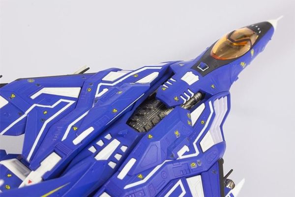 【0729KK】預購 組裝模型 1/100《雷電V：導演剪輯版》FT-00004A Azuma 2P color 組裝模型 1/100《雷電V：導演剪輯版》FT-00004A Azuma 2P color