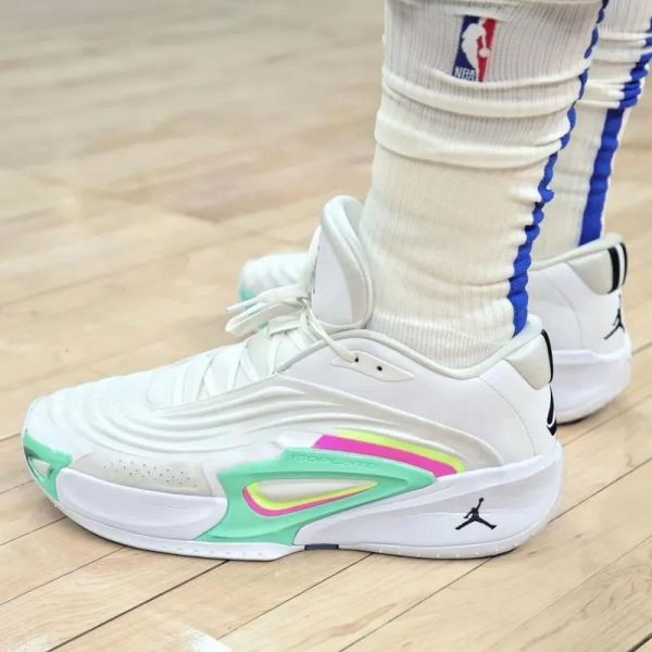 【預購】                    Nike Jordan Luka 3 PF 男 白綠 實戰 緩震 透氣 運動 競速 籃球鞋 HQ5055-107 