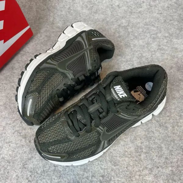 Nike Zoom Vomero 5 Sequoia 森林綠 深綠 墨綠 復古老爹鞋 慢跑鞋 