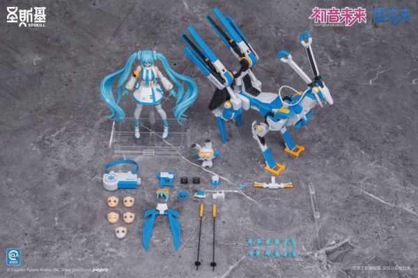 【KK】預購 組裝模型 聖斯基 X 初音未来 雪未来-冰點回響 組裝模型 聖斯基 X 初音未来 雪未来-冰點回響