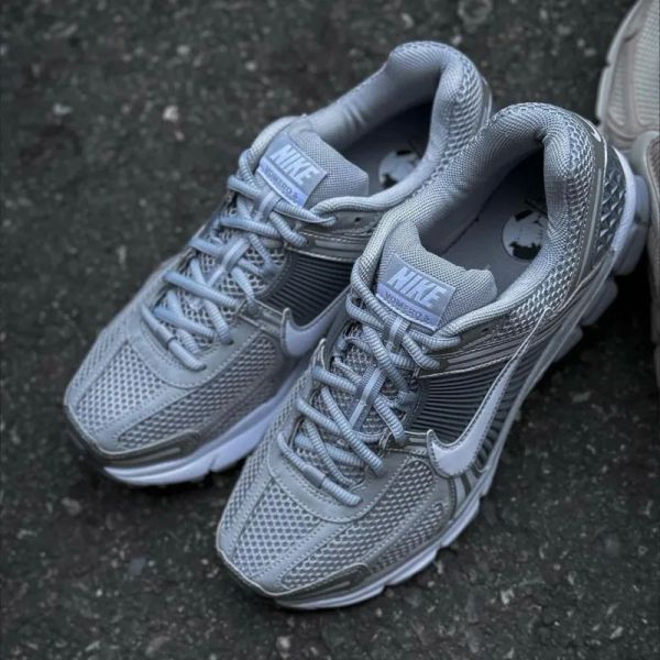 Nike Zoom Vomero 5 Cool Grey 銀灰白 金屬灰 反光 Y2K 緩震 慢跑鞋 休閒鞋 