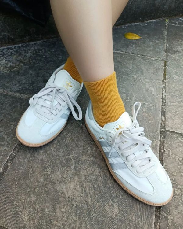 【預購】Adidas Samba OG Off White Alluminum 淺灰藍 米白 絲綢 焦糖底 德訓鞋 復古休閒鞋 