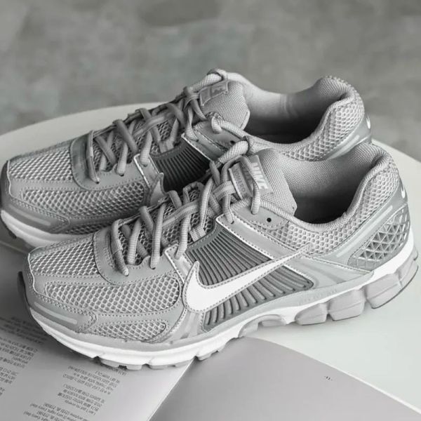 Nike Zoom Vomero 5 Cool Grey 銀灰白 金屬灰 反光 Y2K 緩震 慢跑鞋 休閒鞋 