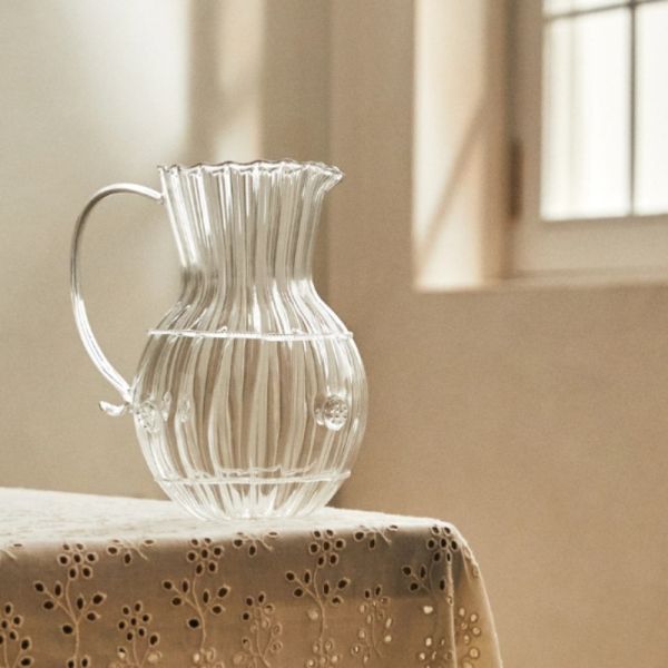 BOROSILICATE JUG WITH LINE DESIGN 