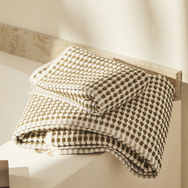 TEXTURED COTTON TOWEL 