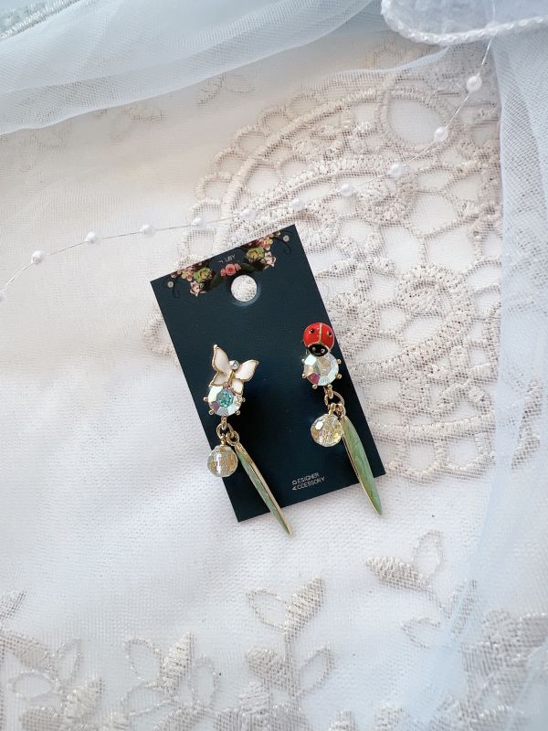 森林系瓢蟲花朵耳環 