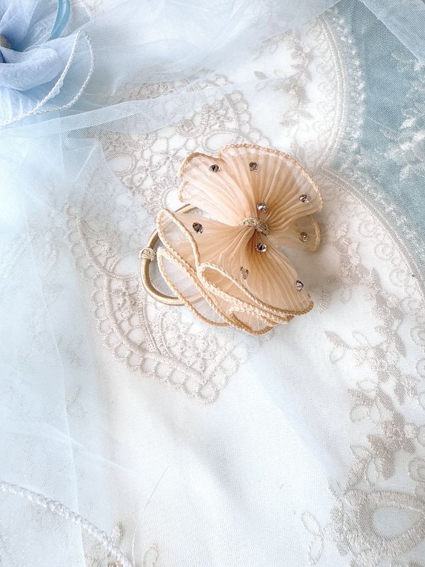 閃耀香檳金髮束 