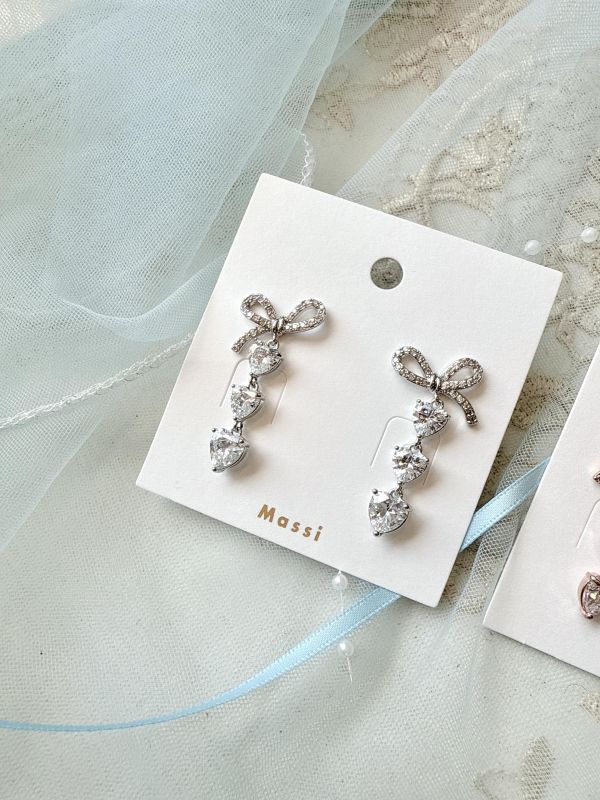 蝴蝶結鋯石愛心垂墜耳環 