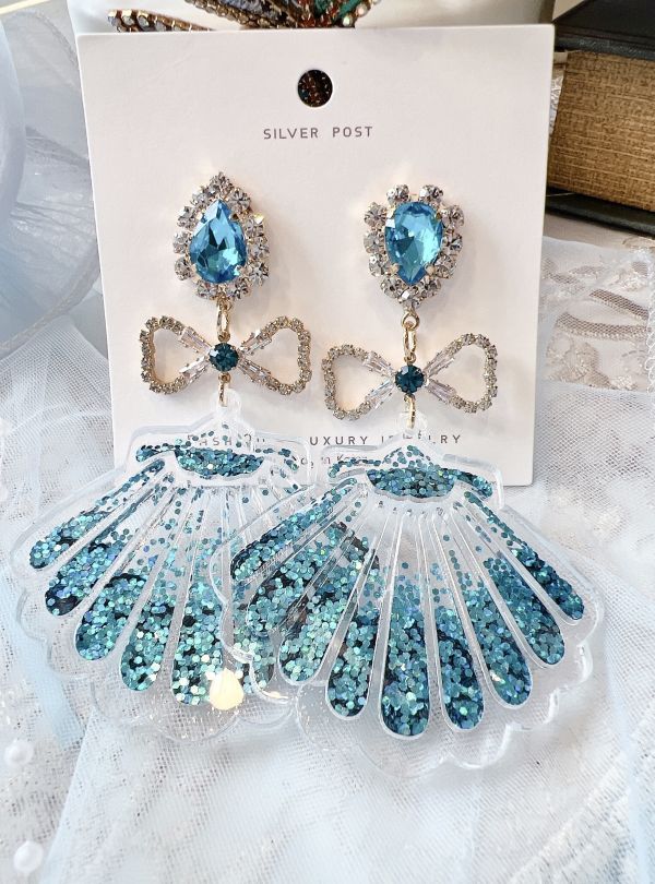 海洋藍壓克力貝殼亮片滿鑽耳環 