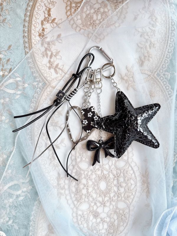 黑色皮革星星個性層次感吊飾/顧墜 