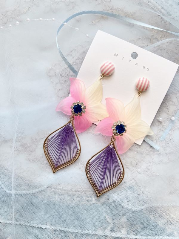 夏日海灘樹酯花造型鋼針大耳環 