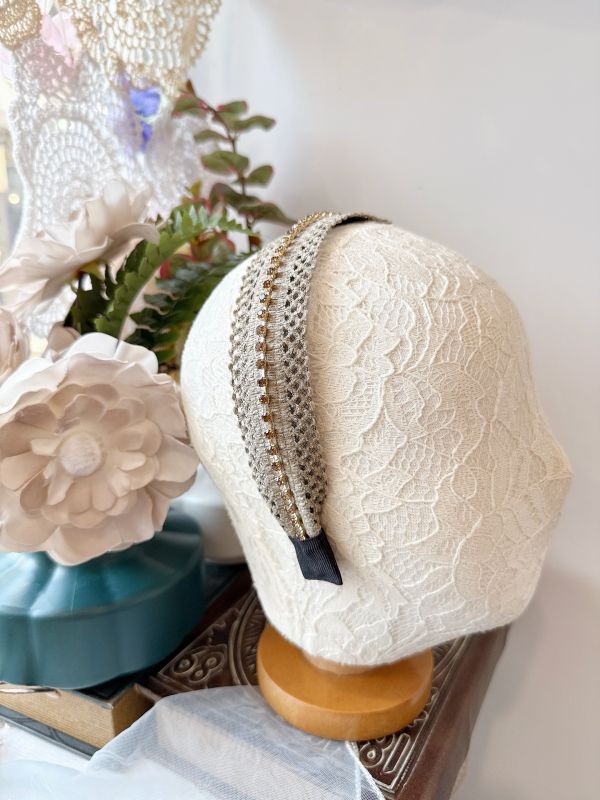 絨棉低調蕾絲排鑽髮圈 