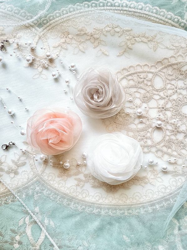 法式珍珠氣質柔感雪紡玫瑰頸鏈 