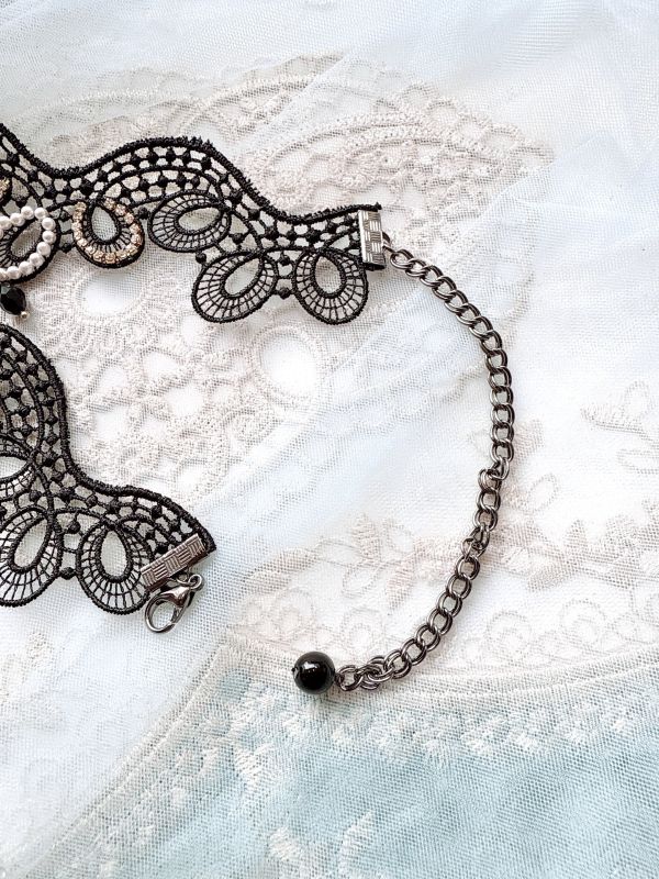 維多莉亞英式奢華不規則蕾絲頸鏈 