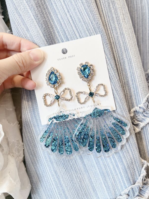 海洋藍壓克力貝殼亮片滿鑽耳環 