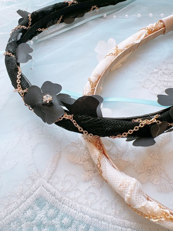 細版刺繡雪紡立體小花金屬鏈點綴髮圈 