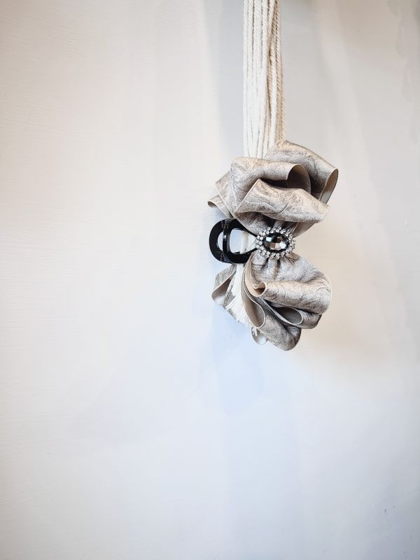 絲感雪紡華麗寶石個性抓夾 