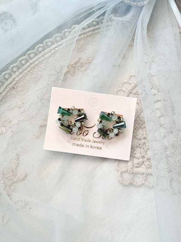 晶緻方形小耳環 