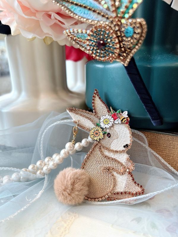 手工設計刺繡兔子珍珠短鏈 