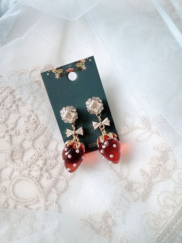 鋯石垂墜草莓耳環 