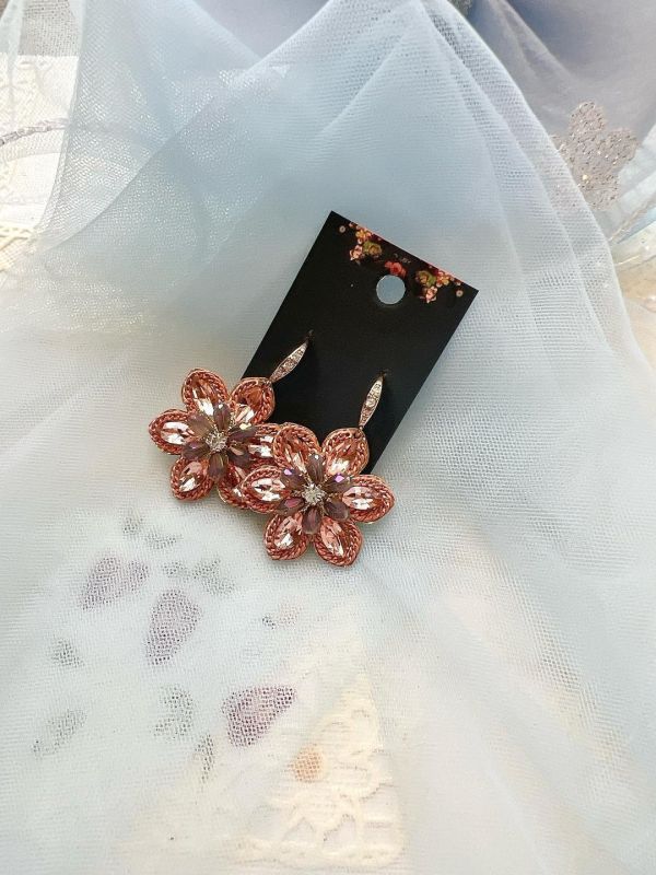 手工設計花型水晶鋯石耳勾式耳環 