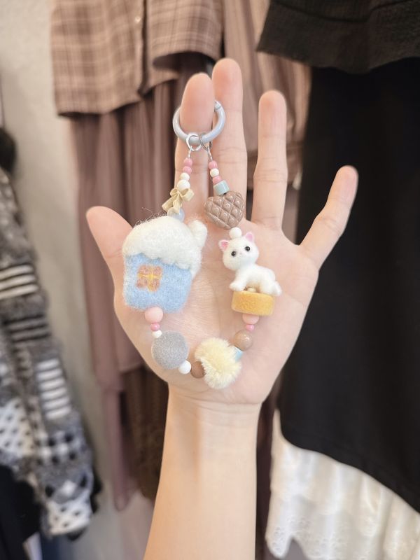 韓國手工羊毛氈/娃娃串出吊墜 