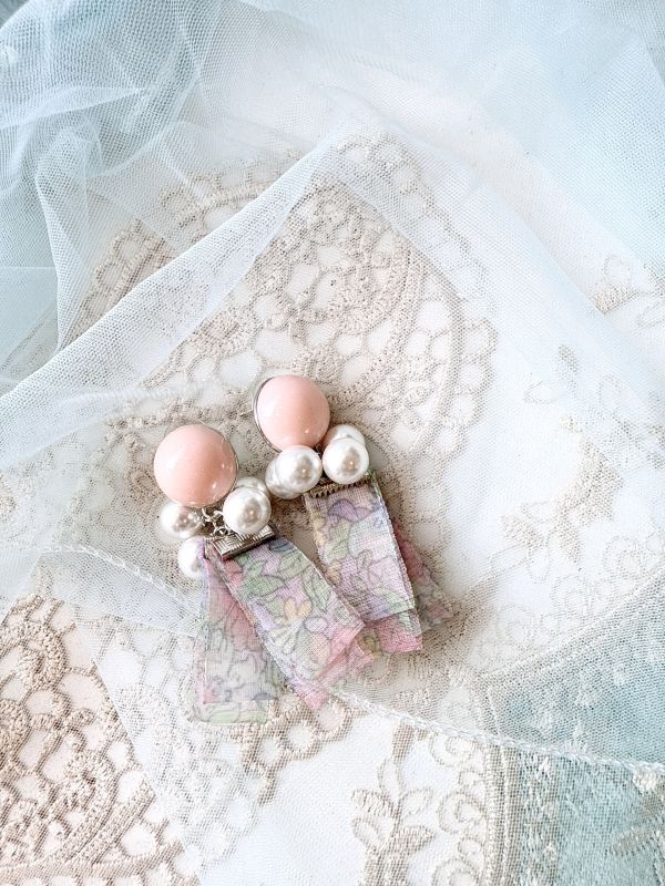 粉紅普普風珍珠碎花耳環 