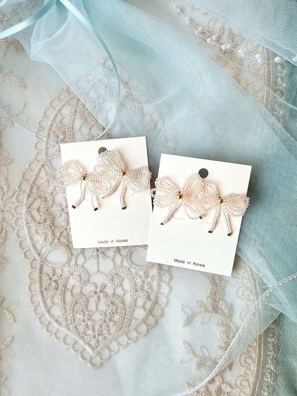 多層次蝴蝶結串珠耳環 