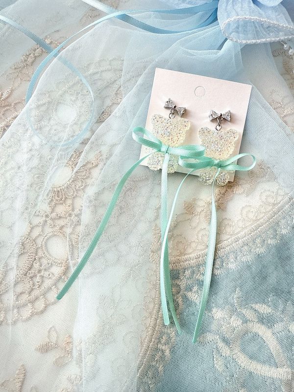 樹酯彩光緞帶小熊手工銀針耳環 