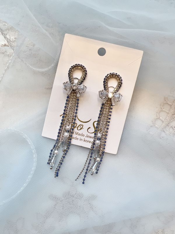 蝴蝶結鋯石打結設計水鑽流蘇感 