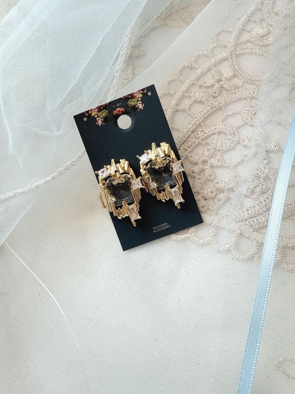 鋯石線條金屬感個性耳環 