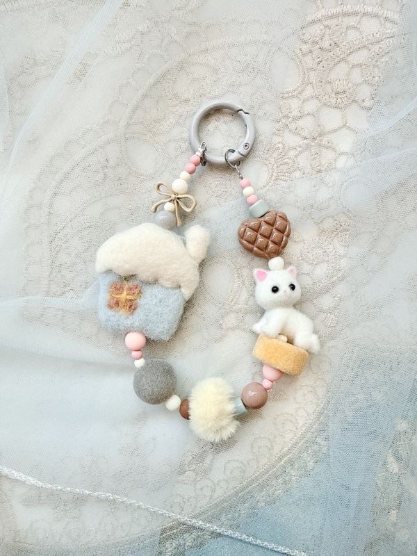 韓國手工羊毛氈/娃娃串出吊墜 