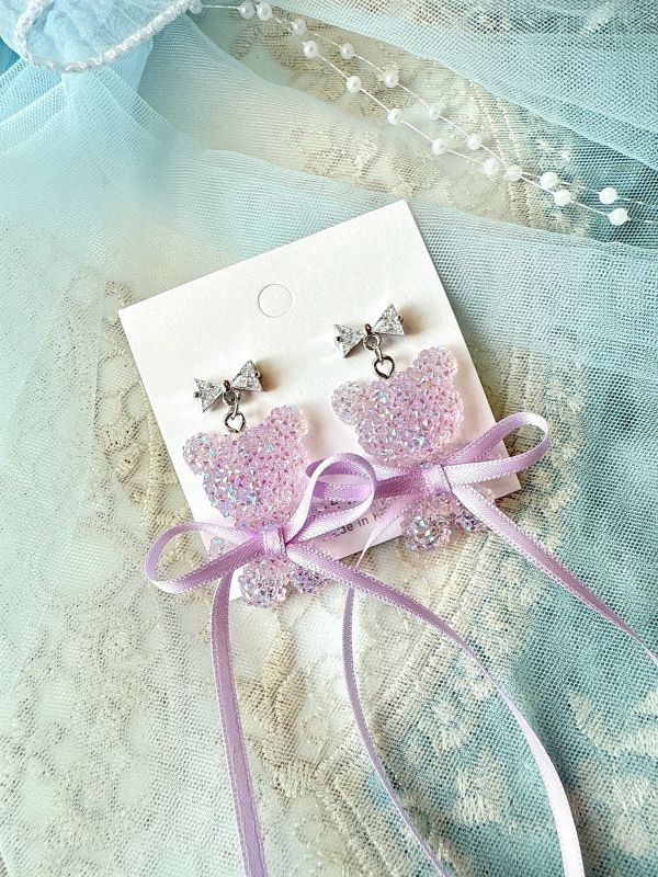 樹酯彩光緞帶小熊手工銀針耳環 