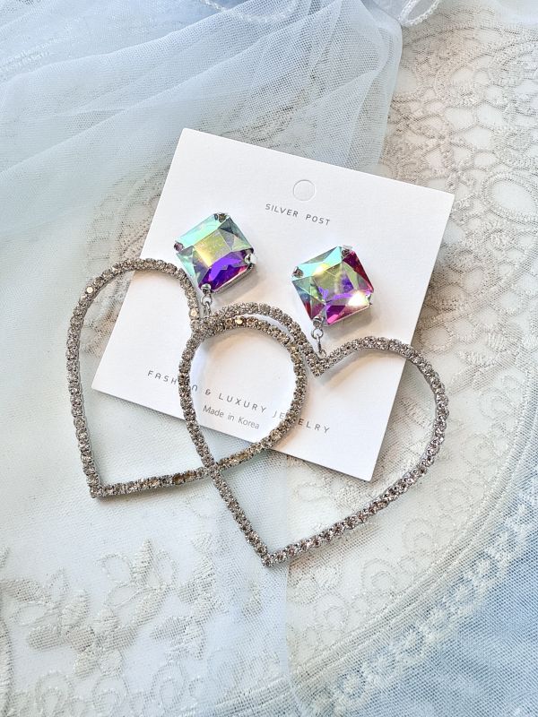 華貴彩鑽俐落愛心大耳環 