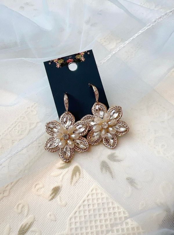 手工設計花型水晶鋯石耳勾式耳環 