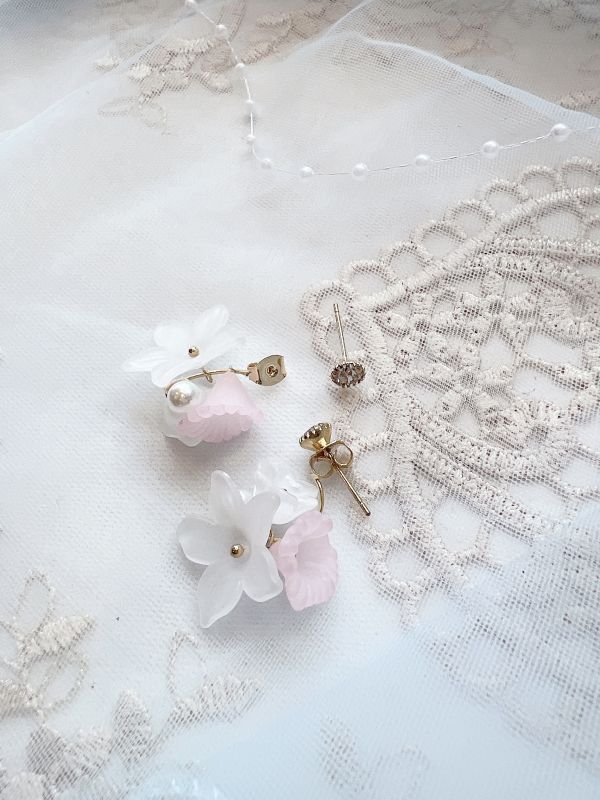 氣質小巧樹酯花兩件式耳環 
