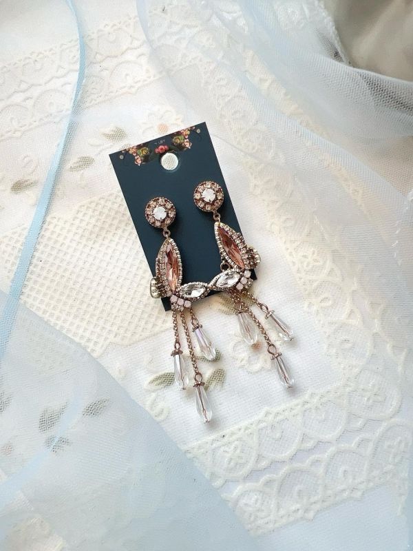 手工設計蝴蝶垂墜水晶氣質耳環 