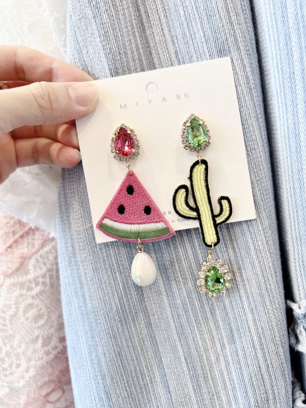 撞色閃鑽刺繡西瓜仙人掌休閒風大耳環 