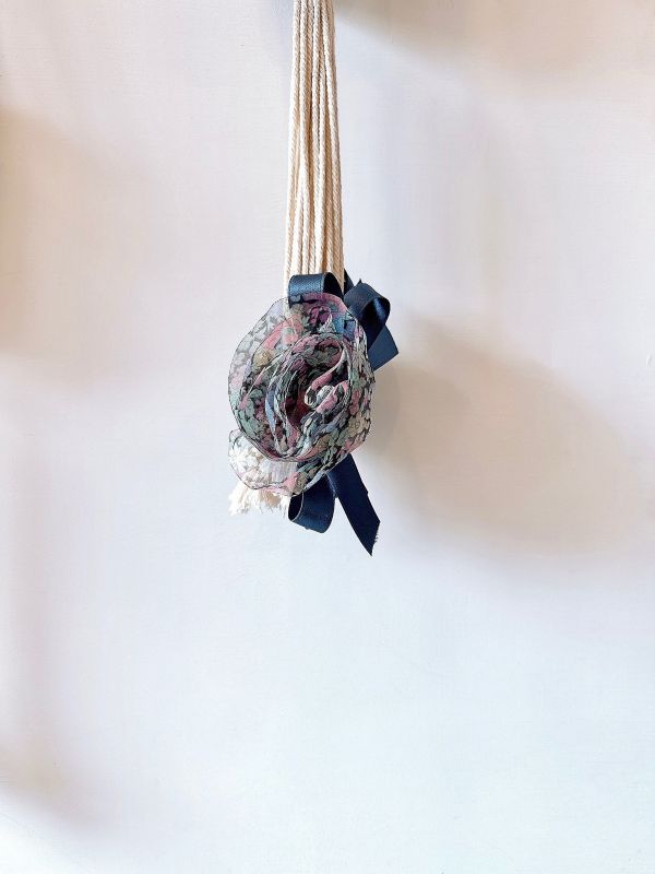 緞帶雪紡大花朵珍珠花蕊大抓夾 