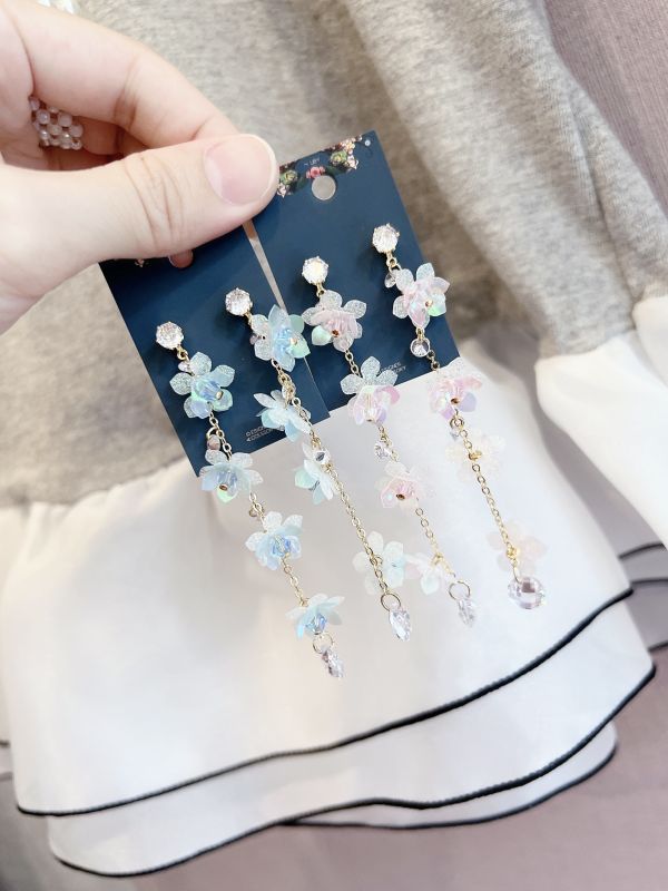 鋯石立體亮片水晶垂墜鋼針耳環 