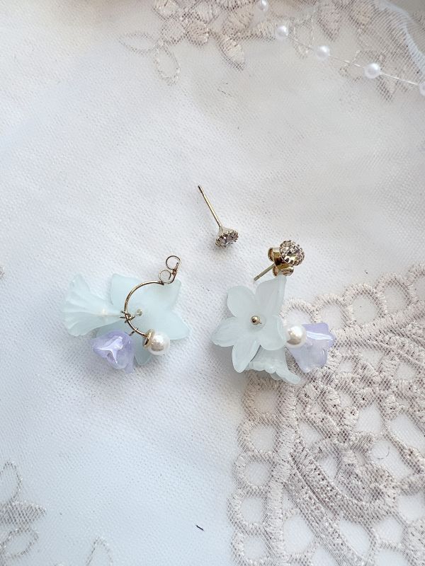 氣質小巧樹酯花兩件式耳環 