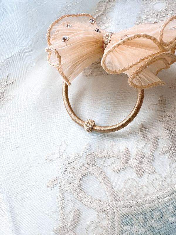 閃耀香檳金髮束 