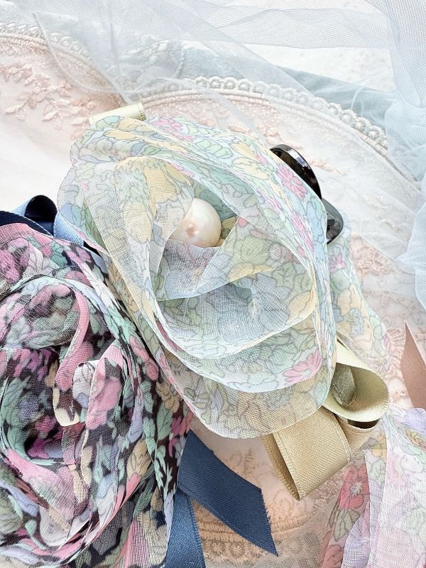 緞帶雪紡大花朵珍珠花蕊大抓夾 