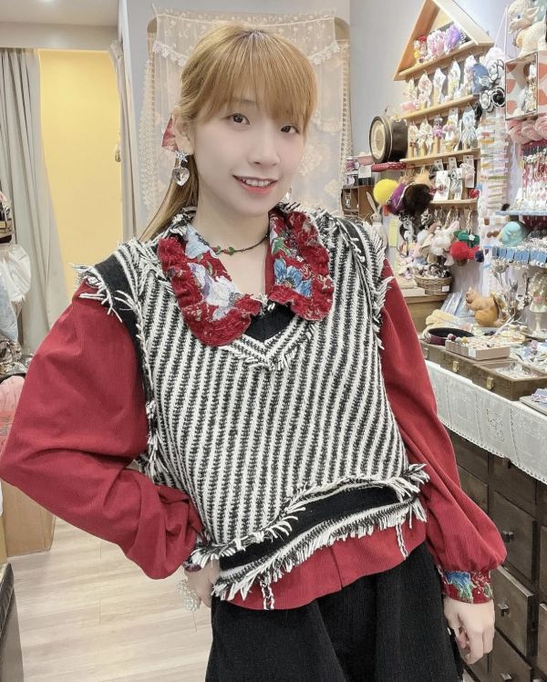 油畫感領口燈芯絨質感襯衫 