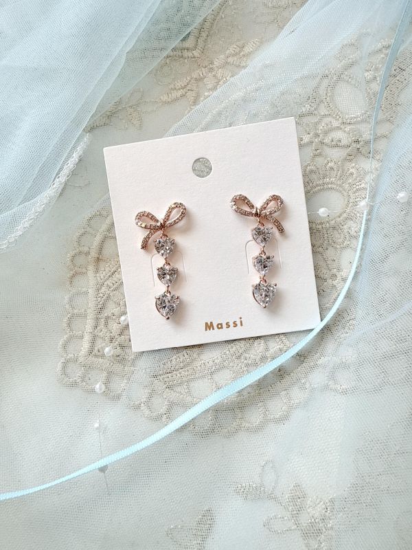 蝴蝶結鋯石愛心垂墜耳環 
