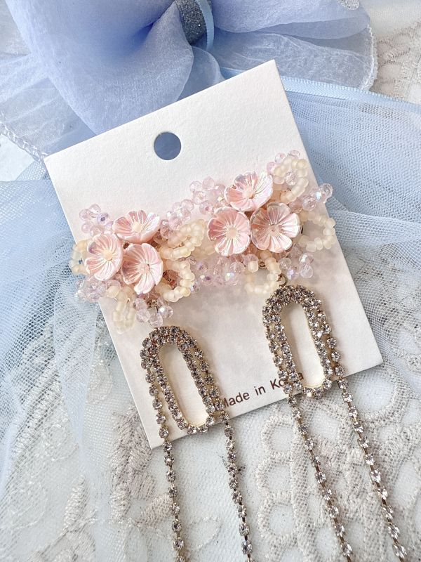 日系串珠花浪漫垂墜耳環 